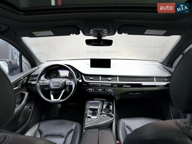 Серый Ауди Ку 7, объемом двигателя 3 л и пробегом 195 тыс. км за 21900 $, фото 37 на Automoto.ua