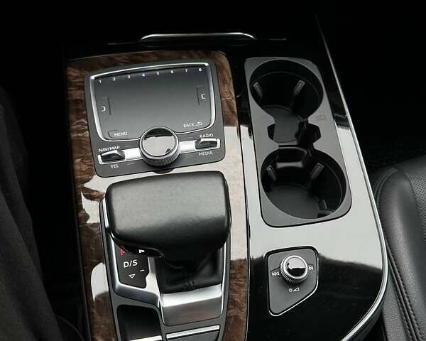 Серый Ауди Ку 7, объемом двигателя 3 л и пробегом 97 тыс. км за 34500 $, фото 31 на Automoto.ua