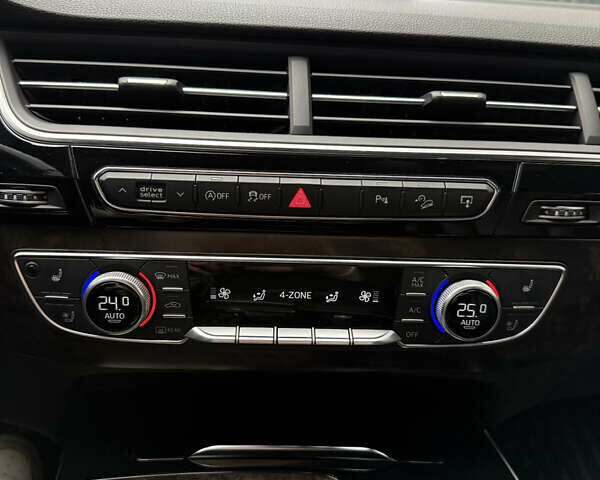 Сірий Ауді Ку 7, об'ємом двигуна 3 л та пробігом 135 тис. км за 34800 $, фото 12 на Automoto.ua