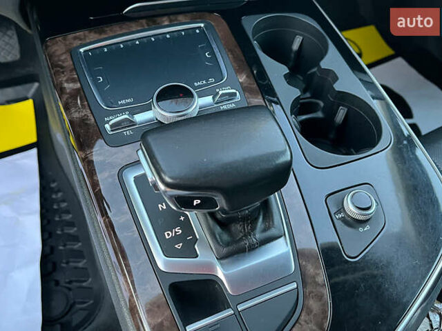 Сірий Ауді Ку 7, об'ємом двигуна 3 л та пробігом 178 тис. км за 32900 $, фото 13 на Automoto.ua