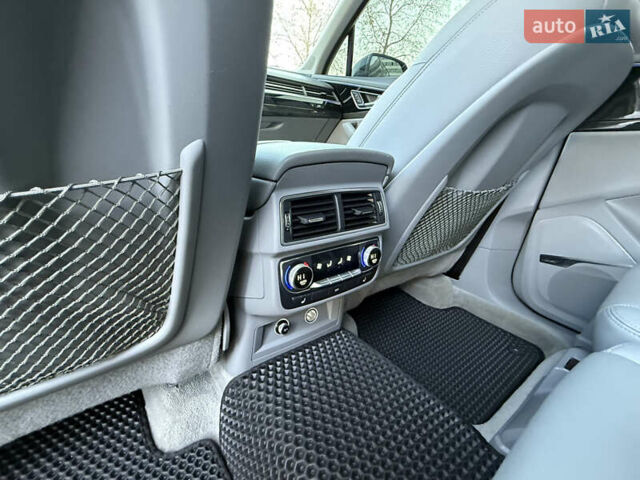 Сірий Ауді Ку 7, об'ємом двигуна 3 л та пробігом 206 тис. км за 26500 $, фото 32 на Automoto.ua