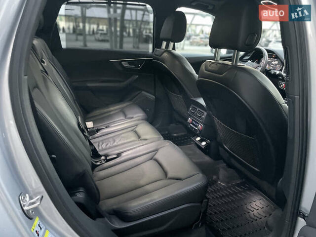 Сірий Ауді Ку 7, об'ємом двигуна 3 л та пробігом 138 тис. км за 28000 $, фото 21 на Automoto.ua