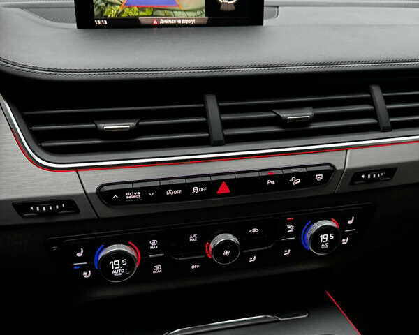 Серый Ауди Ку 7, объемом двигателя 3 л и пробегом 79 тыс. км за 48000 $, фото 2 на Automoto.ua