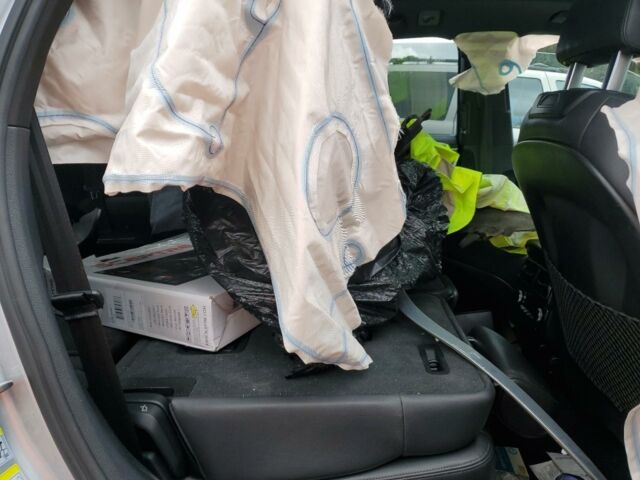 Серый Ауди Ку 7, объемом двигателя 3 л и пробегом 137 тыс. км за 17300 $, фото 10 на Automoto.ua