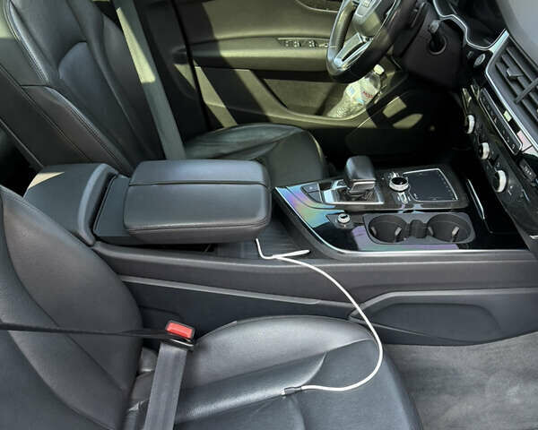 Сірий Ауді Ку 7, об'ємом двигуна 3 л та пробігом 157 тис. км за 26200 $, фото 31 на Automoto.ua