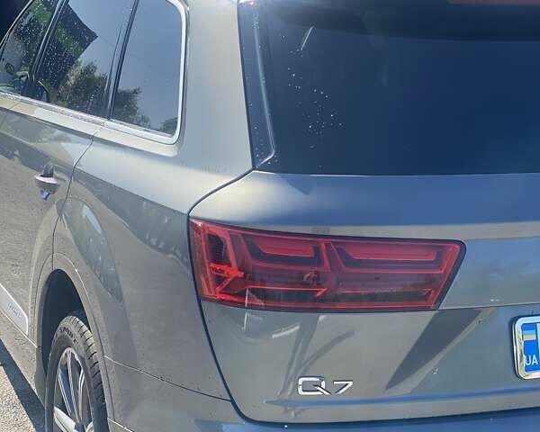 Сірий Ауді Ку 7, об'ємом двигуна 3 л та пробігом 175 тис. км за 30500 $, фото 3 на Automoto.ua