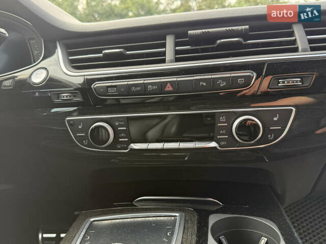 Серый Ауди Ку 7, объемом двигателя 3 л и пробегом 123 тыс. км за 33800 $, фото 19 на Automoto.ua