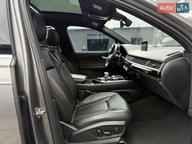 Сірий Ауді Ку 7, об'ємом двигуна 3 л та пробігом 195 тис. км за 21900 $, фото 70 на Automoto.ua