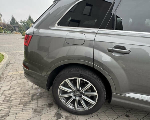 Серый Ауди Ку 7, объемом двигателя 3 л и пробегом 218 тыс. км за 25500 $, фото 9 на Automoto.ua