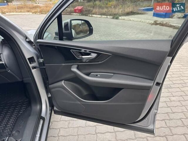 Ауди Ку 7 2017 в Верхнеднепровске на Automoto.ua Серый Ауди Ку 7, объемом двигателя 3 л и пробегом 215 тыс. км за 24999 $, фото 34 на Automoto.ua