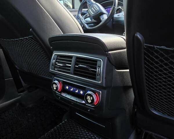 Сірий Ауді Ку 7, об'ємом двигуна 2.97 л та пробігом 119 тис. км за 44900 $, фото 8 на Automoto.ua