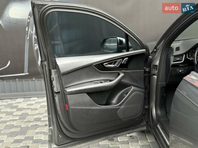 Сірий Ауді Ку 7, об'ємом двигуна 3 л та пробігом 195 тис. км за 21900 $, фото 23 на Automoto.ua