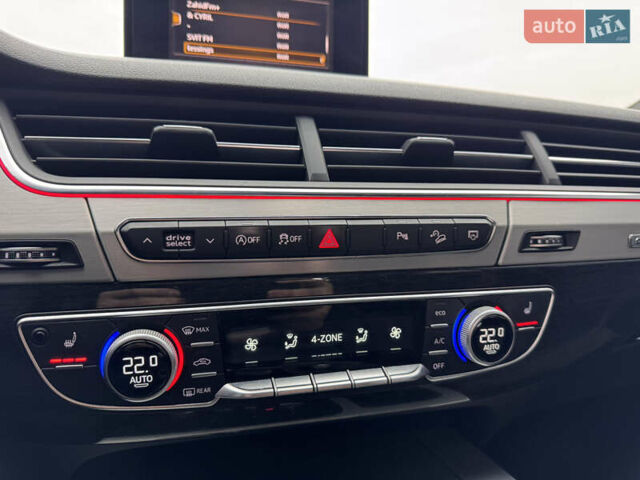 Серый Ауди Ку 7, объемом двигателя 2.97 л и пробегом 245 тыс. км за 30500 $, фото 26 на Automoto.ua