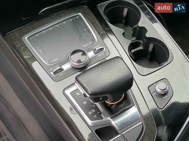 Серый Ауди Ку 7, объемом двигателя 3 л и пробегом 189 тыс. км за 24999 $, фото 42 на Automoto.ua