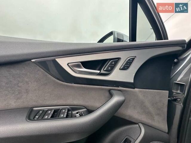 Серый Ауди Ку 7, объемом двигателя 3 л и пробегом 255 тыс. км за 38000 $, фото 29 на Automoto.ua