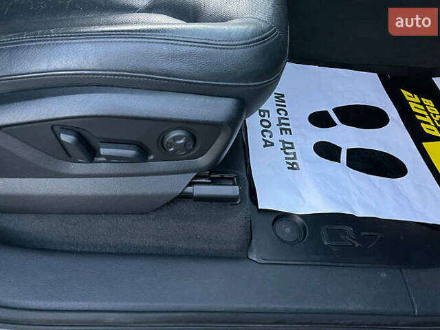 Сірий Ауді Ку 7, об'ємом двигуна 3 л та пробігом 178 тис. км за 32900 $, фото 24 на Automoto.ua