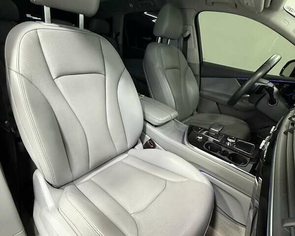 Сірий Ауді Ку 7, об'ємом двигуна 3 л та пробігом 207 тис. км за 29900 $, фото 23 на Automoto.ua