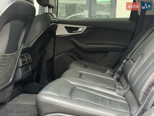 Серый Ауди Ку 7, объемом двигателя 1.98 л и пробегом 174 тыс. км за 22900 $, фото 11 на Automoto.ua