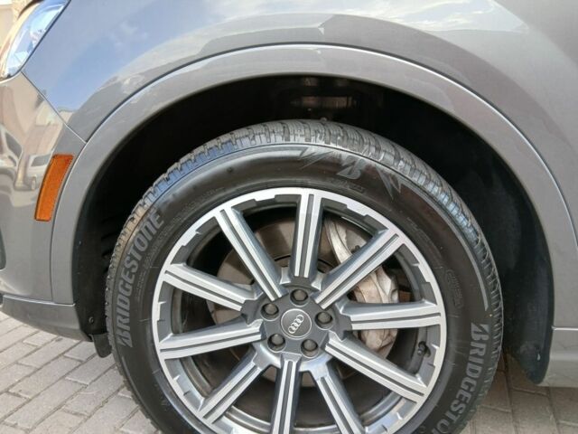 Серый Ауди Ку 7, объемом двигателя 0 л и пробегом 220 тыс. км за 21500 $, фото 7 на Automoto.ua