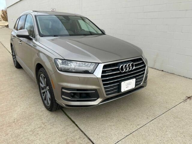 Серый Ауди Ку 7, объемом двигателя 3 л и пробегом 87 тыс. км за 23000 $, фото 2 на Automoto.ua