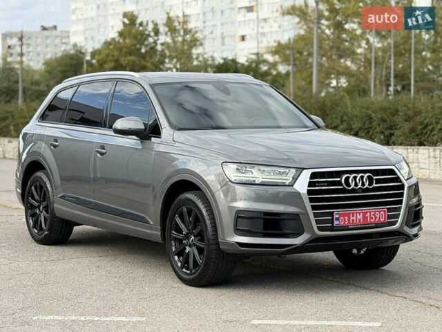 Серый Ауди Ку 7, объемом двигателя 3 л и пробегом 158 тыс. км за 24900 $, фото 1 на Automoto.ua