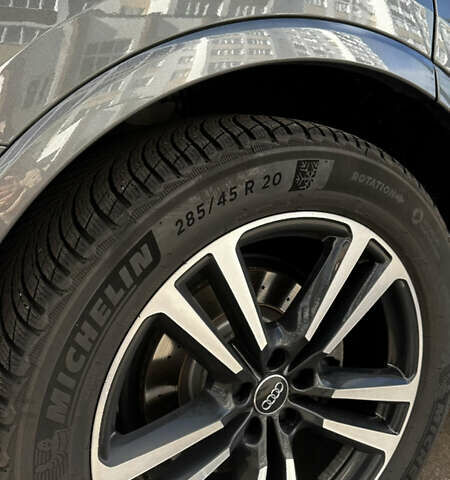 Ауди Ку 7 2017 в Киеве на Automoto.ua Серый Ауди Ку 7, объемом двигателя 2.97 л и пробегом 120 тыс. км за 45500 $, фото 19 на Automoto.ua