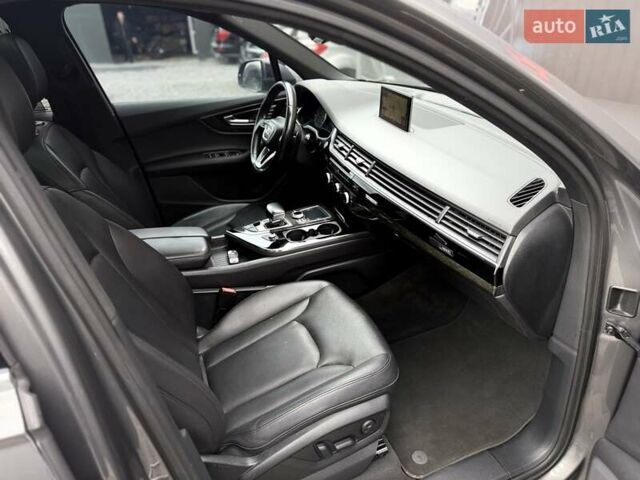 Серый Ауди Ку 7, объемом двигателя 3 л и пробегом 195 тыс. км за 21900 $, фото 65 на Automoto.ua