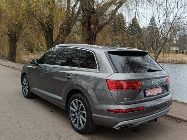 Серый Ауди Ку 7, объемом двигателя 3 л и пробегом 230 тыс. км за 23300 $, фото 2 на Automoto.ua