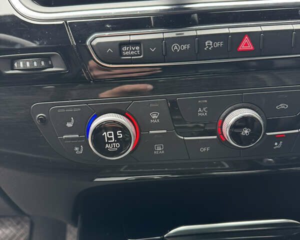 Серый Ауди Ку 7, объемом двигателя 3 л и пробегом 218 тыс. км за 25500 $, фото 46 на Automoto.ua