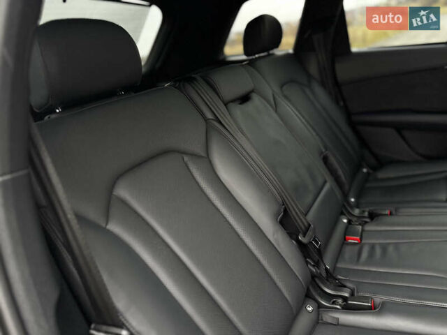 Серый Ауди Ку 7, объемом двигателя 2.97 л и пробегом 207 тыс. км за 42000 $, фото 87 на Automoto.ua