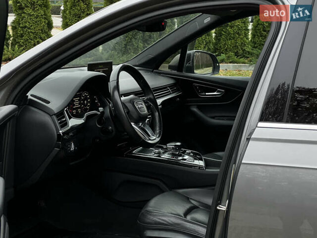 Серый Ауди Ку 7, объемом двигателя 3 л и пробегом 140 тыс. км за 29999 $, фото 17 на Automoto.ua