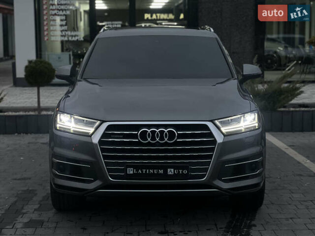 Серый Ауди Ку 7, объемом двигателя 3 л и пробегом 170 тыс. км за 36700 $, фото 2 на Automoto.ua