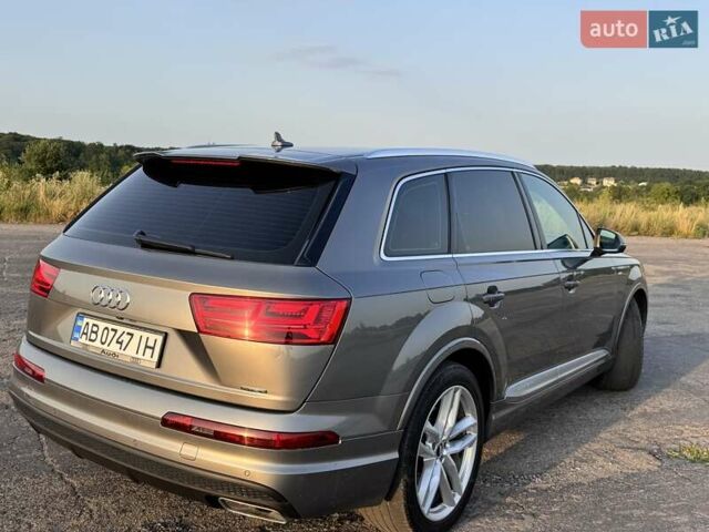 Серый Ауди Ку 7, объемом двигателя 2.97 л и пробегом 250 тыс. км за 41000 $, фото 2 на Automoto.ua