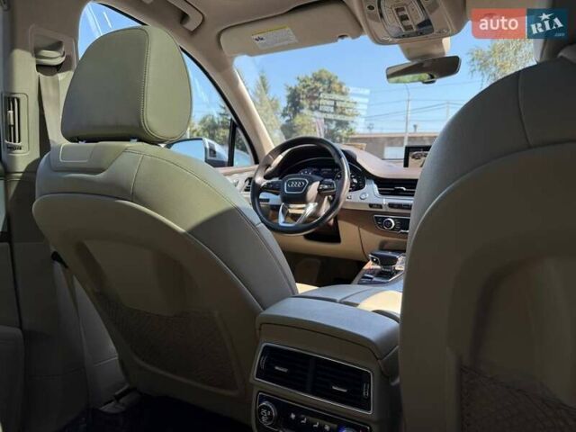 Серый Ауди Ку 7, объемом двигателя 3 л и пробегом 149 тыс. км за 27500 $, фото 69 на Automoto.ua