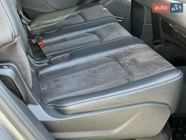 Сірий Ауді Ку 7, об'ємом двигуна 3 л та пробігом 247 тис. км за 36500 $, фото 46 на Automoto.ua