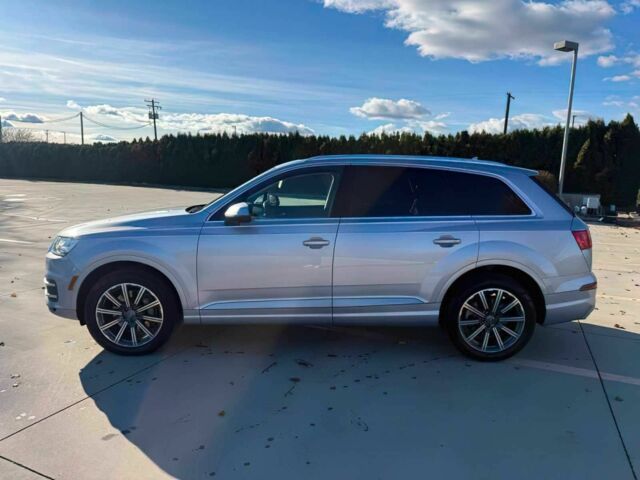 Серый Ауди Ку 7, объемом двигателя 3 л и пробегом 68 тыс. км за 7600 $, фото 3 на Automoto.ua