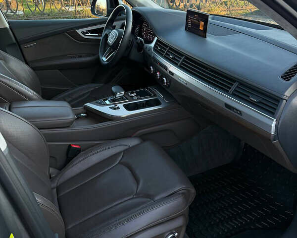 Серый Ауди Ку 7, объемом двигателя 3 л и пробегом 79 тыс. км за 48000 $, фото 20 на Automoto.ua