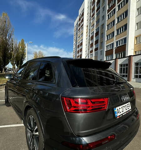 Ауди Ку 7 2017 в Киеве на Automoto.ua Серый Ауди Ку 7, объемом двигателя 2.97 л и пробегом 120 тыс. км за 45500 $, фото 3 на Automoto.ua