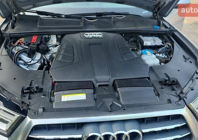 Серый Ауди Ку 7, объемом двигателя 3 л и пробегом 244 тыс. км за 22600 $, фото 4 на Automoto.ua