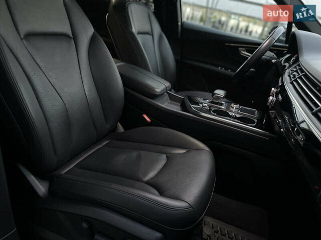 Сірий Ауді Ку 7, об'ємом двигуна 3 л та пробігом 138 тис. км за 28000 $, фото 29 на Automoto.ua