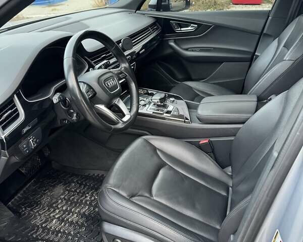 Ауди Ку 7 2017 в Верхнеднепровске на Automoto.ua Серый Ауди Ку 7, объемом двигателя 3 л и пробегом 215 тыс. км за 24999 $, фото 20 на Automoto.ua