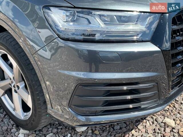 Серый Ауди Ку 7, объемом двигателя 3 л и пробегом 80 тыс. км за 33500 $, фото 3 на Automoto.ua