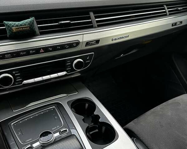 Сірий Ауді Ку 7, об'ємом двигуна 2.97 л та пробігом 115 тис. км за 37700 $, фото 6 на Automoto.ua