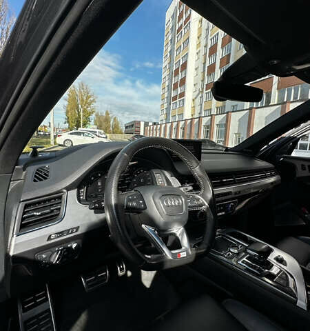Ауди Ку 7 2017 в Киеве на Automoto.ua Серый Ауди Ку 7, объемом двигателя 2.97 л и пробегом 120 тыс. км за 45500 $, фото 7 на Automoto.ua