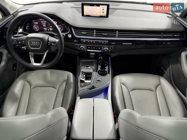 Сірий Ауді Ку 7, об'ємом двигуна 3 л та пробігом 207 тис. км за 29900 $, фото 25 на Automoto.ua