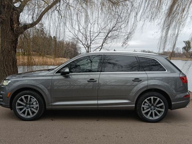 Серый Ауди Ку 7, объемом двигателя 3 л и пробегом 230 тыс. км за 23300 $, фото 1 на Automoto.ua