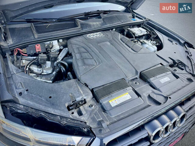 Сірий Ауді Ку 7, об'ємом двигуна 3 л та пробігом 190 тис. км за 26900 $, фото 50 на Automoto.ua