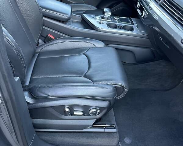 Ауді Ку 7 2017 у Дніпро (Дніпропетровську) на Automoto.ua Сірий Ауді Ку 7, об'ємом двигуна 2.97 л та пробігом 349 тис. км за 34000 $, фото 20 на Automoto.ua