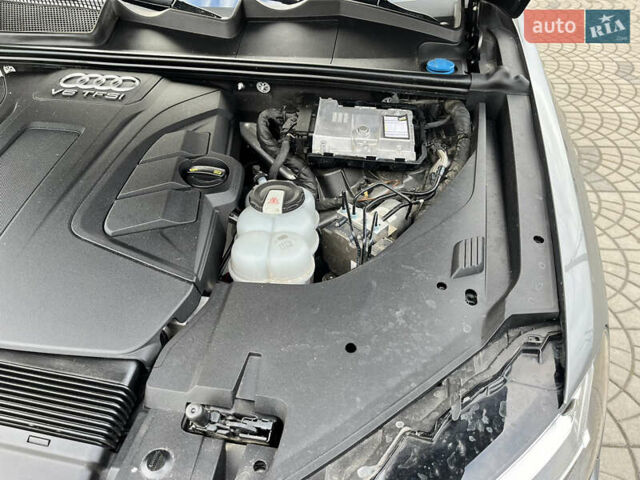 Сірий Ауді Ку 7, об'ємом двигуна 3 л та пробігом 137 тис. км за 35000 $, фото 37 на Automoto.ua