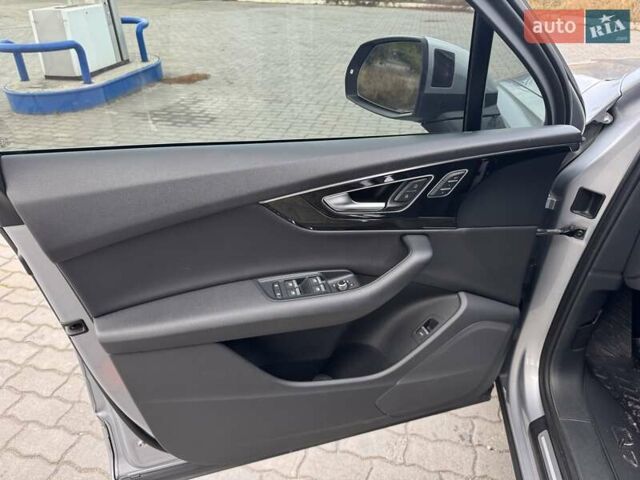 Ауди Ку 7 2017 в Верхнеднепровске на Automoto.ua Серый Ауди Ку 7, объемом двигателя 3 л и пробегом 215 тыс. км за 24999 $, фото 19 на Automoto.ua